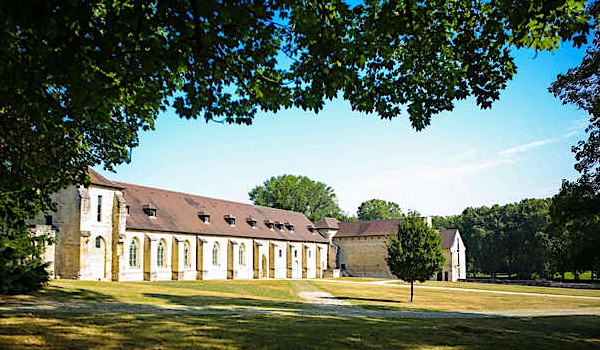 Abbaye-de-Maubuisson.jpg